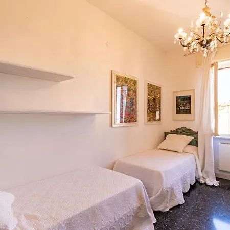 Trilocale Con Ampie Varazze