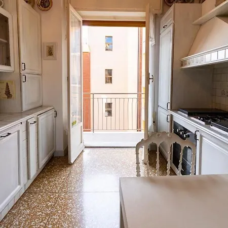 Apartmán Trilocale Con Ampie Varazze