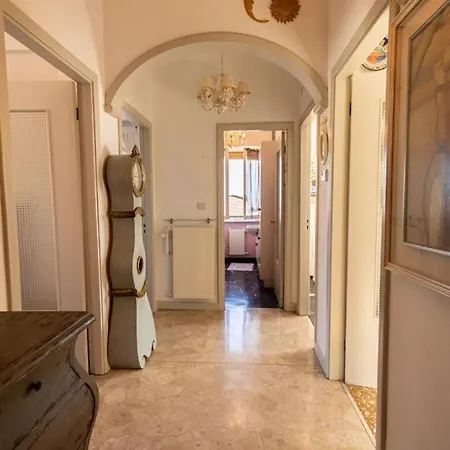Apartment Trilocale Con Ampie